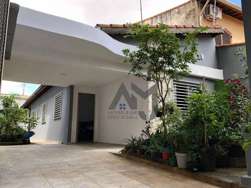 Foto 1 de Casa com 2 Quartos à venda, 130m² em Vila Matilde, São Paulo