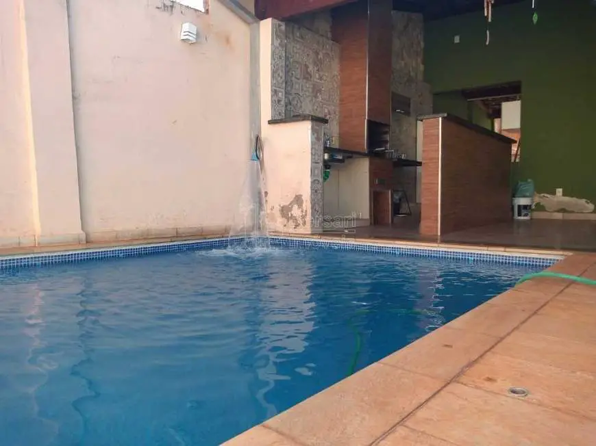 Foto 1 de Casa com 2 Quartos para alugar, 150m² em Vila Santana, Araraquara