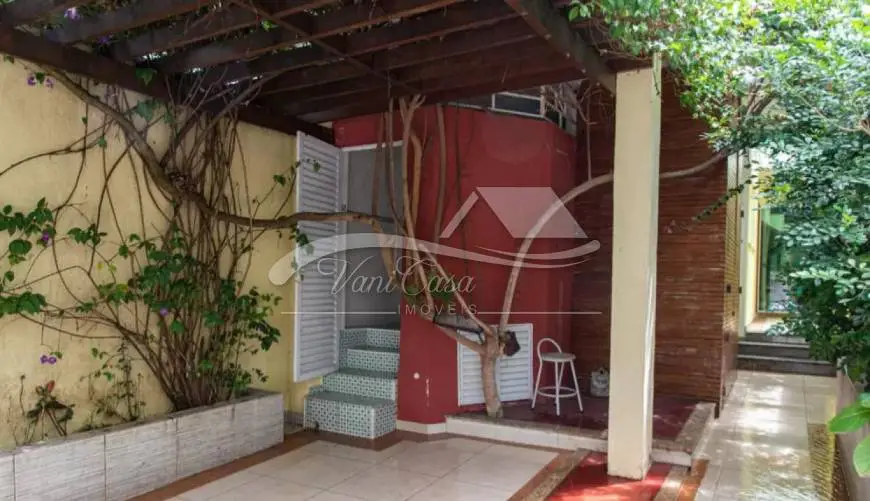 Foto 1 de Casa com 3 Quartos à venda, 140m² em Bosque da Saúde, São Paulo