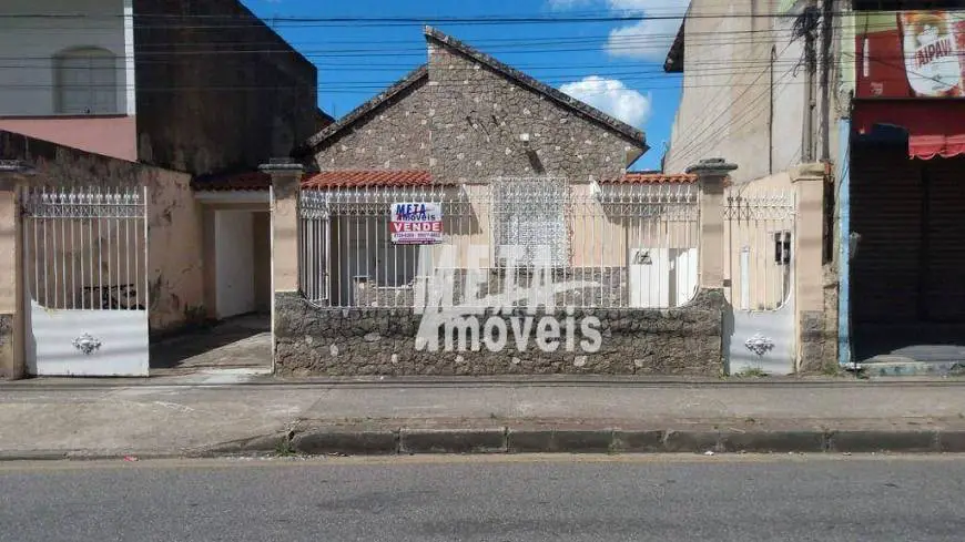 Foto 1 de Casa com 3 Quartos à venda, 130m² em Centro, Campos dos Goytacazes