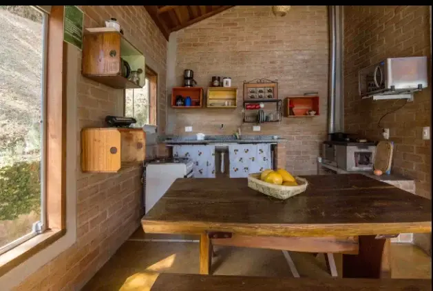Foto 5 de Casa com 3 Quartos para alugar, 130m² em Centro, Santo Antônio do Pinhal