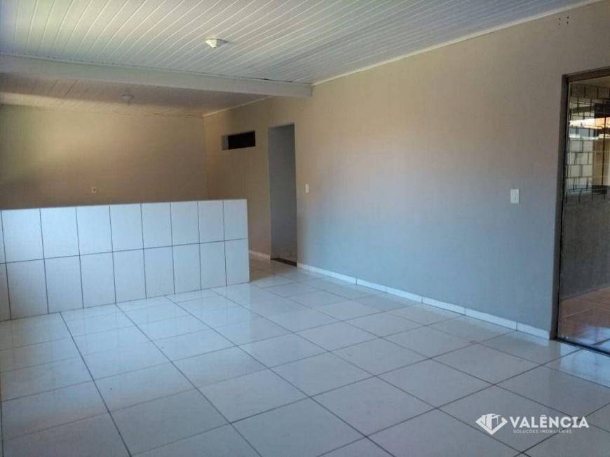 Foto 1 de Casa com 3 Quartos para alugar, 120m² em Esmeralda, Cascavel