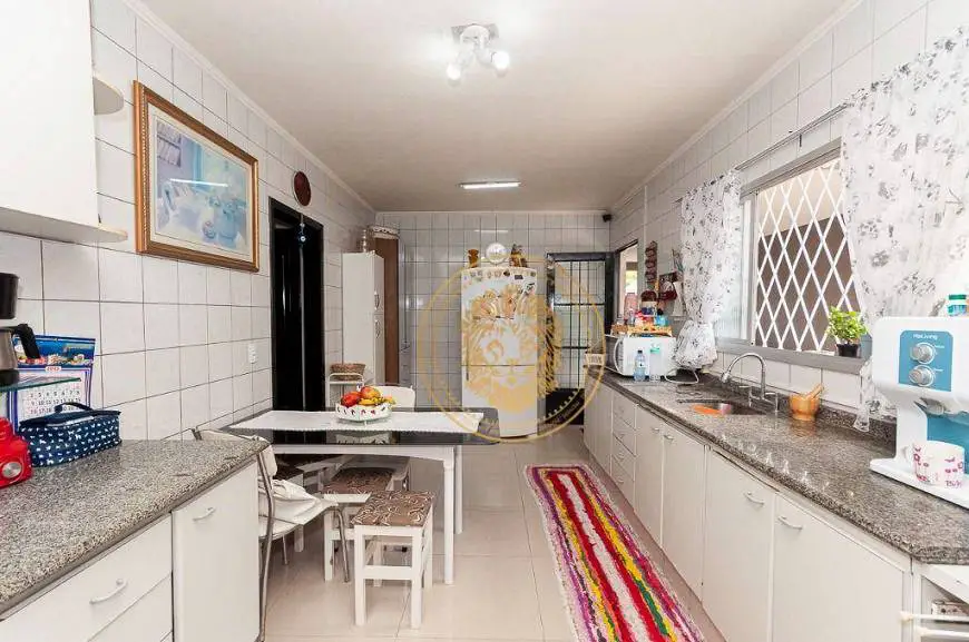 Foto 2 de Casa com 3 Quartos à venda, 300m² em Pinheirinho, Curitiba