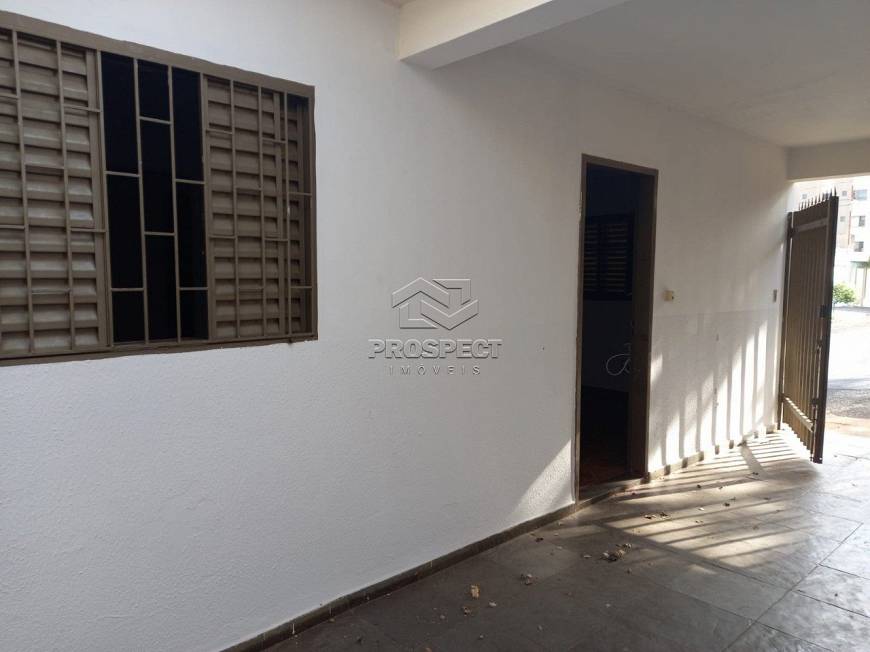 Foto 5 de Casa com 3 Quartos à venda, 200m² em Saraiva, Uberlândia