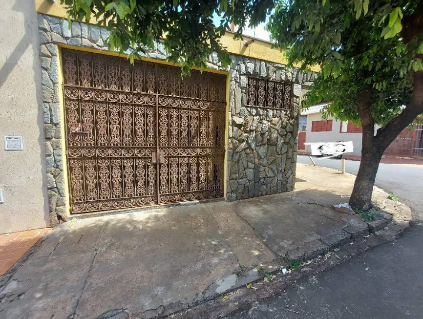 Foto 1 de Casa com 3 Quartos para venda ou aluguel, 96m² em Vila Tibério, Ribeirão Preto