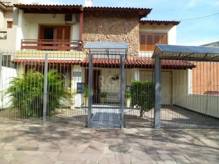 Foto 1 de Casa com 4 Quartos à venda, 216m² em Aberta dos Morros, Porto Alegre