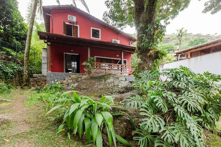 Foto 1 de Casa com 4 Quartos para alugar, 778m² em Centro, Ilhabela