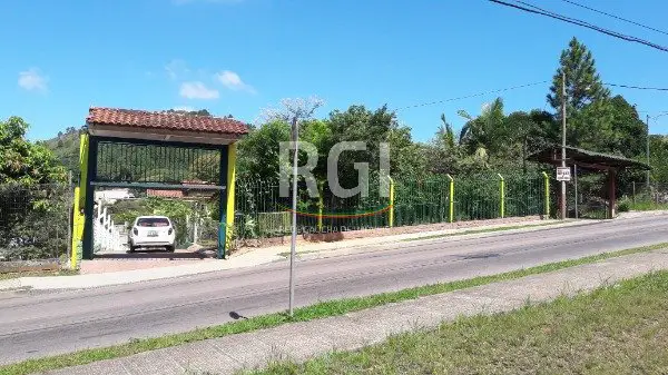 Foto 2 de Chácara com 3 Quartos à venda, 246m² em Vila Nova, Porto Alegre