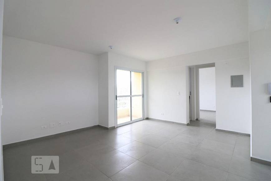 Foto 1 de Apartamento com 2 Quartos para alugar, 70m² em Boa Vista, Curitiba
