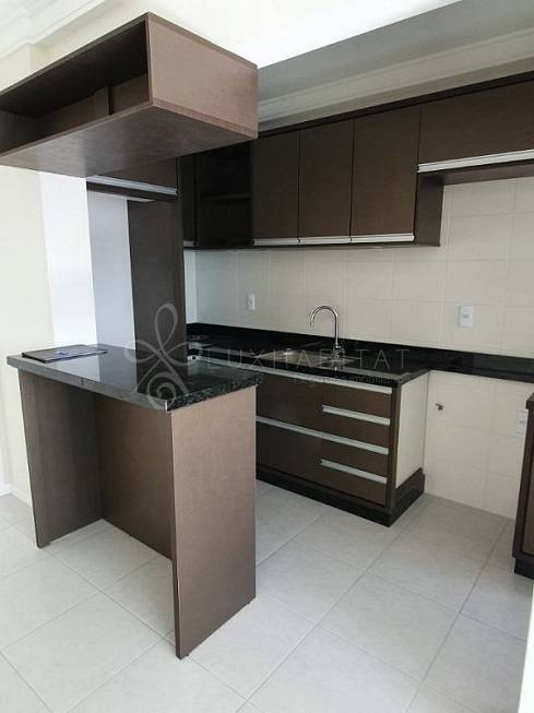 Foto 2 de Apartamento com 2 Quartos à venda, 80m² em Jardim Atlântico, Florianópolis