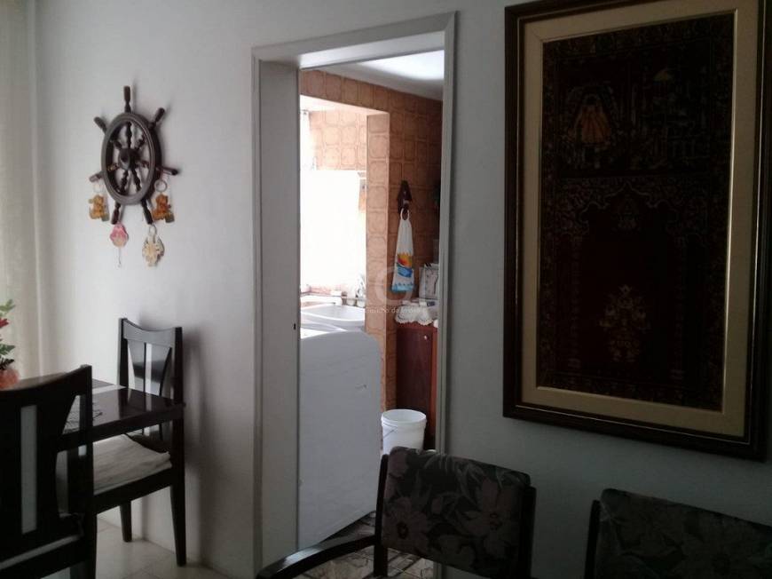 Foto 3 de Apartamento com 2 Quartos à venda, 55m² em Medianeira, Porto Alegre