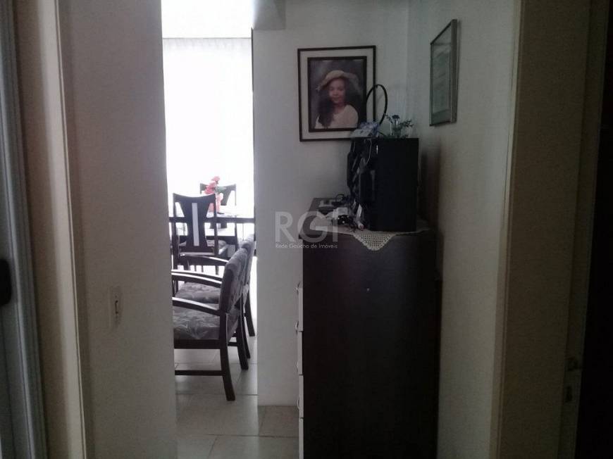 Foto 5 de Apartamento com 2 Quartos à venda, 55m² em Medianeira, Porto Alegre
