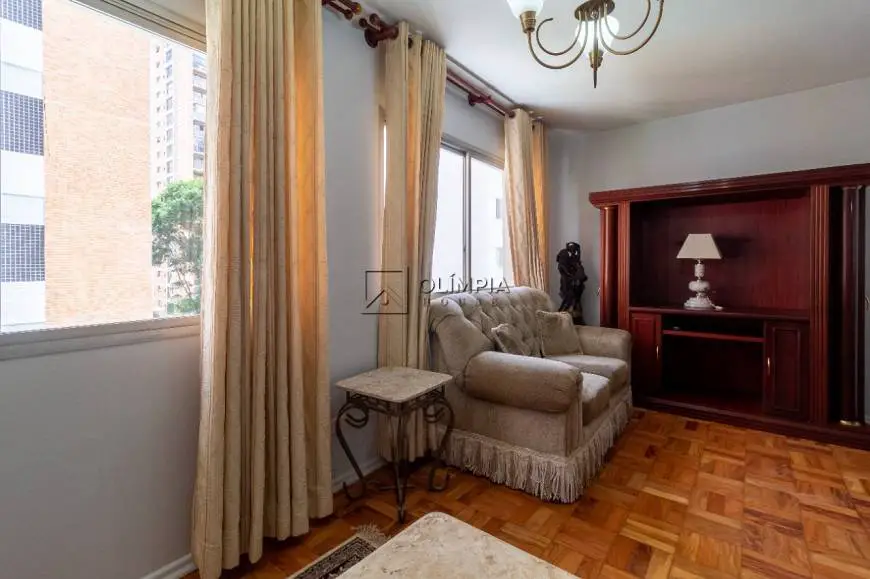 Foto 4 de Apartamento com 2 Quartos para alugar, 80m² em Moema, São Paulo