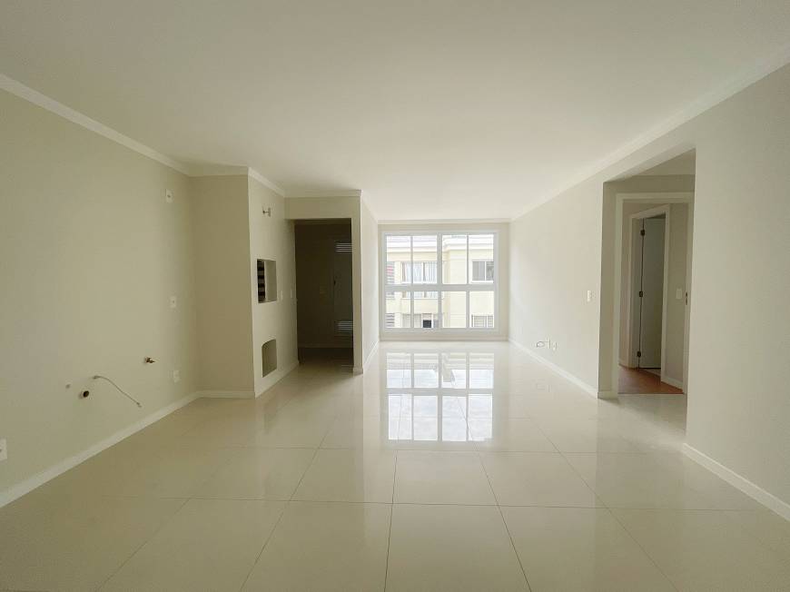 Foto 1 de Apartamento com 2 Quartos à venda, 66m² em Nacoes, Balneário Camboriú