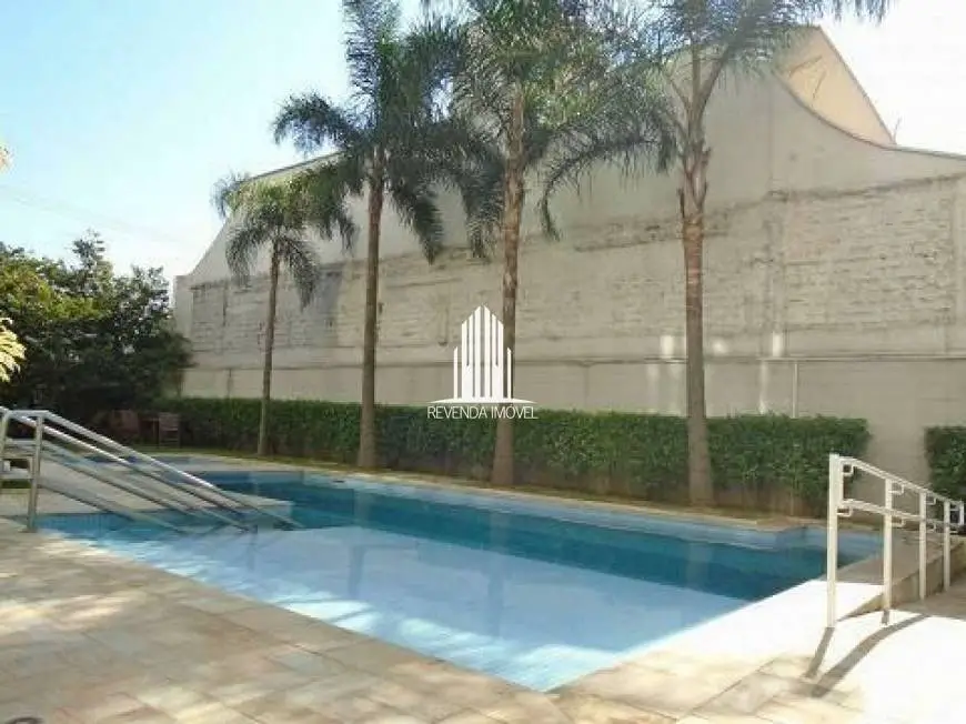 Foto 2 de Apartamento com 2 Quartos à venda, 51m² em Vila Antonieta, São Paulo