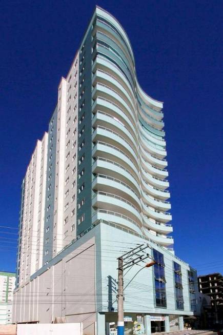 Foto 1 de Apartamento com 3 Quartos à venda, 137m² em Centro, Balneário Camboriú