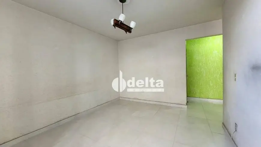 Foto 3 de Apartamento com 3 Quartos para alugar, 130m² em Centro, Uberlândia