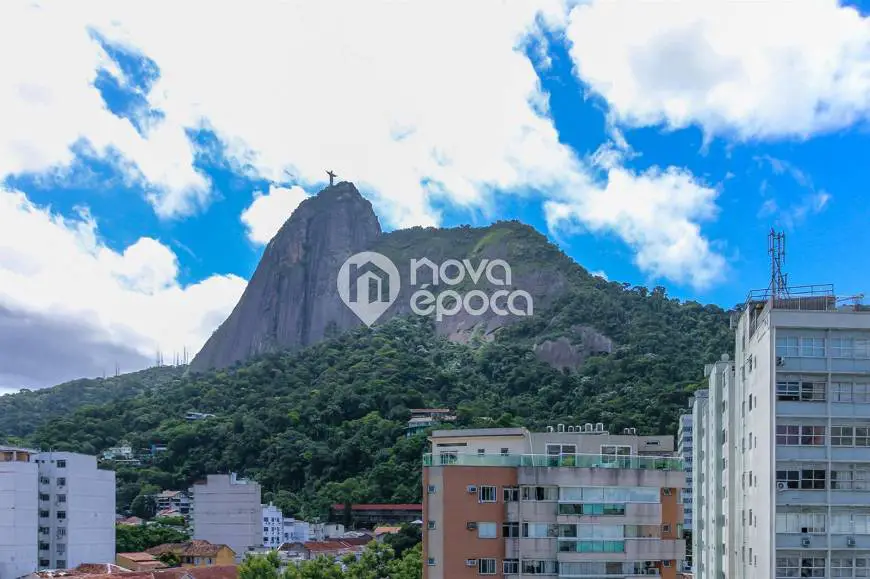 Foto 4 de Apartamento com 3 Quartos à venda, 90m² em Humaitá, Rio de Janeiro