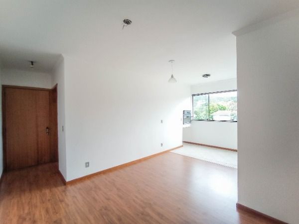 Foto 5 de Apartamento com 3 Quartos à venda, 74m² em Ipanema, Porto Alegre