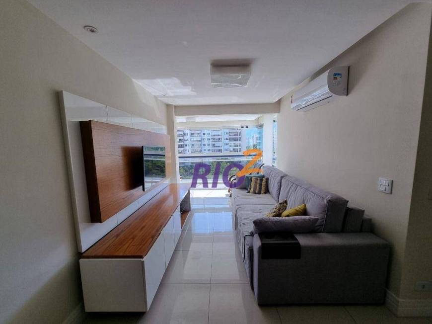 Foto 3 de Apartamento com 3 Quartos para alugar, 91m² em Jacarepaguá, Rio de Janeiro