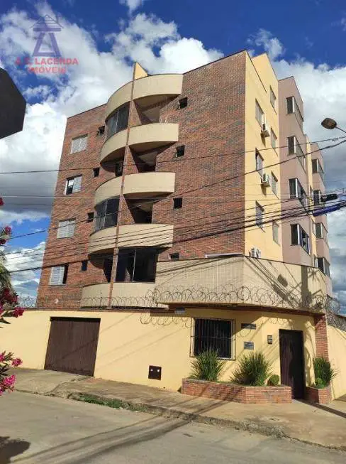 Foto 1 de Apartamento com 3 Quartos à venda, 98m² em Morada do Sol, Montes Claros