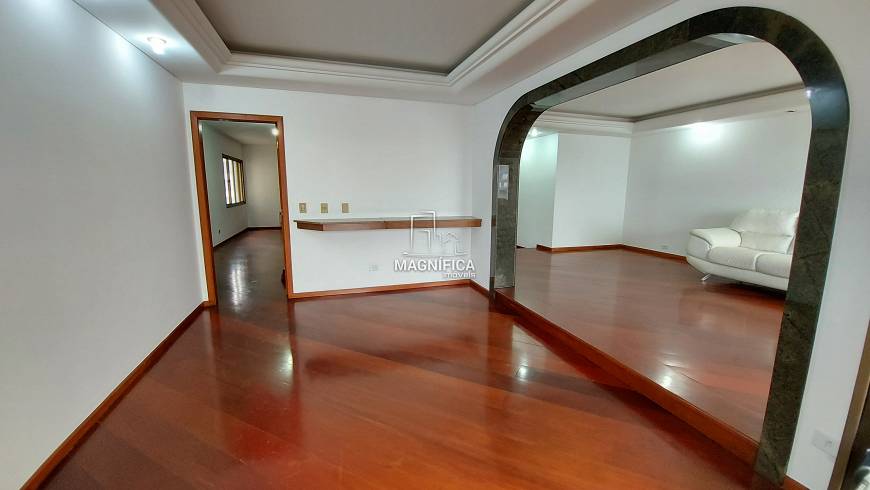 Foto 3 de Apartamento com 4 Quartos para venda ou aluguel, 229m² em Água Verde, Curitiba