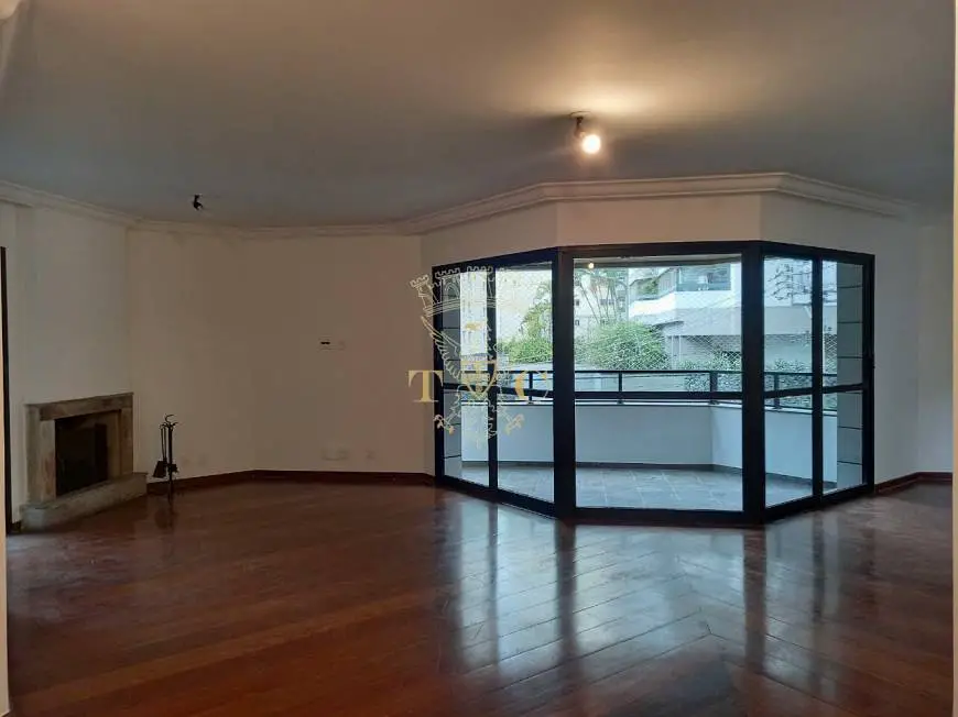 Foto 2 de Apartamento com 4 Quartos para venda ou aluguel, 208m² em Moema, São Paulo