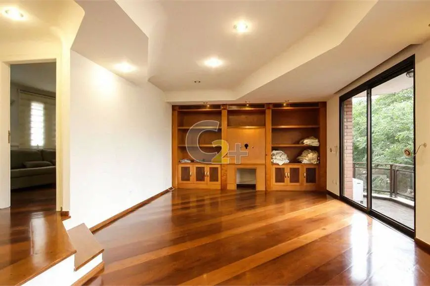 Foto 2 de Apartamento com 4 Quartos à venda, 275m² em Pacaembu, São Paulo