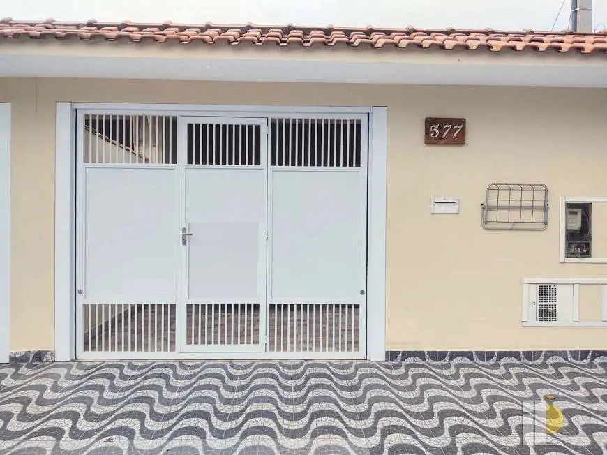Foto 1 de Casa com 2 Quartos à venda, 95m² em Jardim Aguapeu, Mongaguá