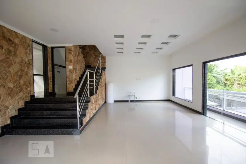 Foto 2 de Casa com 3 Quartos para alugar, 350m² em Recreio Dos Bandeirantes, Rio de Janeiro