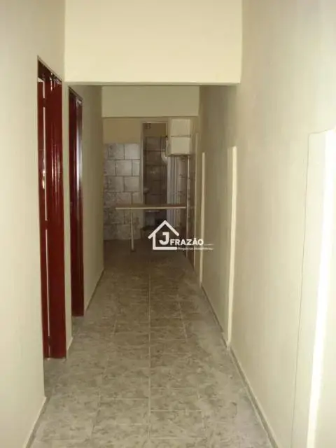 Foto 3 de Casa com 3 Quartos para alugar, 70m² em Setor Leste Universitário, Goiânia