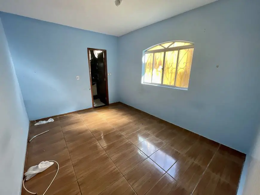 Foto 5 de Casa com 3 Quartos para alugar, 70m² em Vila Nova Vista, Sabará