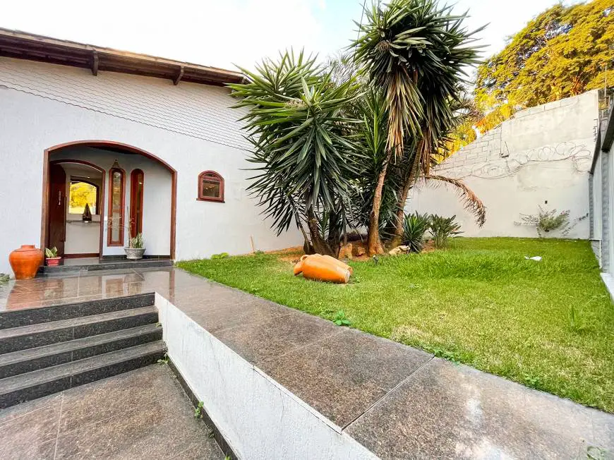 Foto 2 de Casa com 4 Quartos à venda, 525m² em Bandeirantes, Belo Horizonte