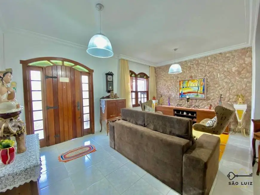 Foto 4 de Casa com 4 Quartos à venda, 241m² em Jaraguá, Belo Horizonte