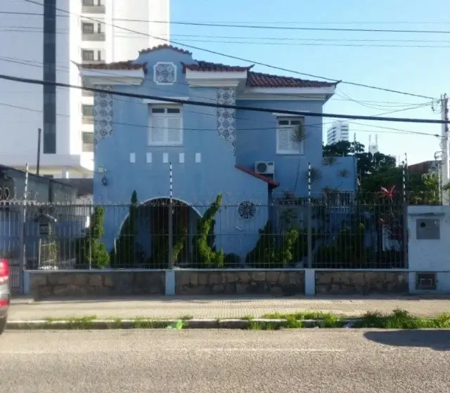 Foto 1 de Casa com 5 Quartos à venda, 280m² em Petrópolis, Natal
