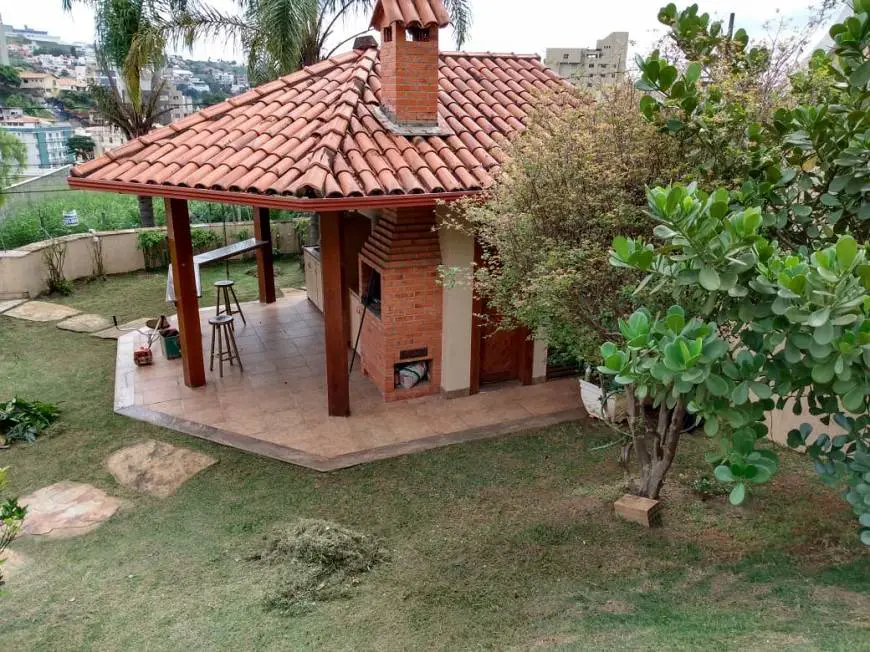 Foto 1 de Casa com 5 Quartos à venda, 400m² em Santa Lúcia, Belo Horizonte