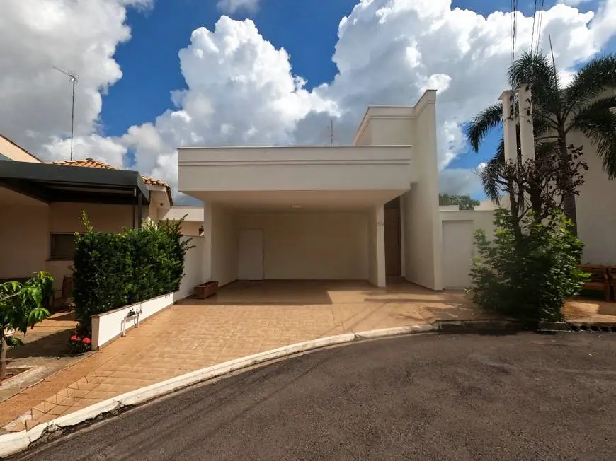 Foto 2 de Casa de Condomínio com 2 Quartos para alugar, 300m² em Conjunto Habitacional Doutor Antônio Villela Silva, Araçatuba
