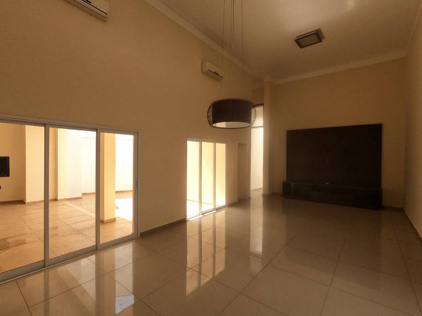 Foto 5 de Casa de Condomínio com 2 Quartos para alugar, 300m² em Conjunto Habitacional Doutor Antônio Villela Silva, Araçatuba