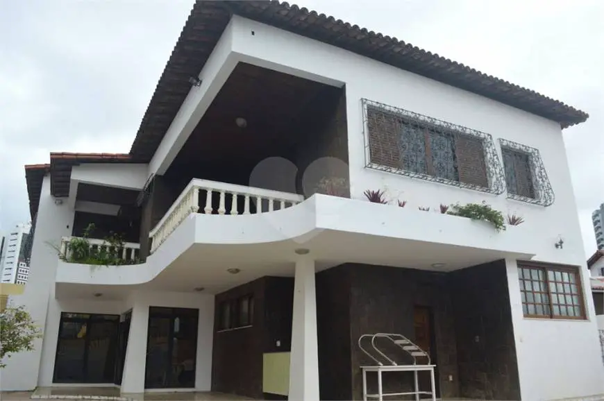 Foto 1 de Casa de Condomínio com 5 Quartos à venda, 700m² em Caminho Das Árvores, Salvador