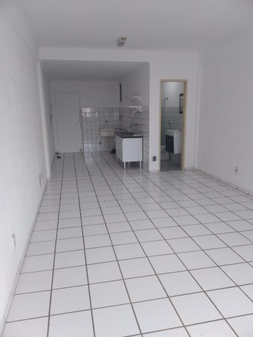 Foto 2 de Kitnet com 1 Quarto à venda, 40m² em Itapuã, Vila Velha