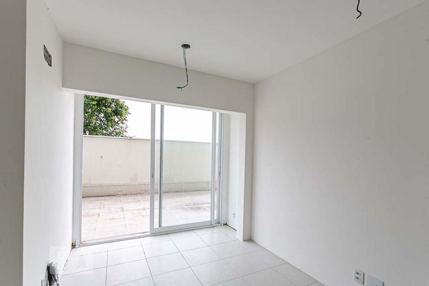 Foto 1 de Apartamento com 1 Quarto à venda, 80m² em Santo Antônio, Porto Alegre