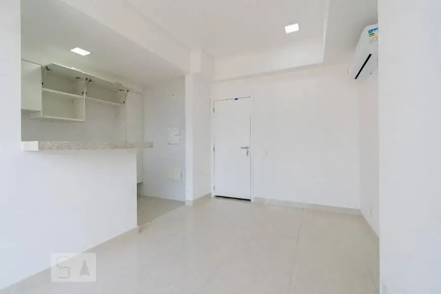 Foto 1 de Apartamento com 2 Quartos para alugar, 55m² em Anil, Rio de Janeiro