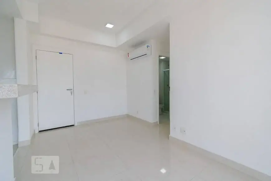 Foto 2 de Apartamento com 2 Quartos para alugar, 55m² em Anil, Rio de Janeiro