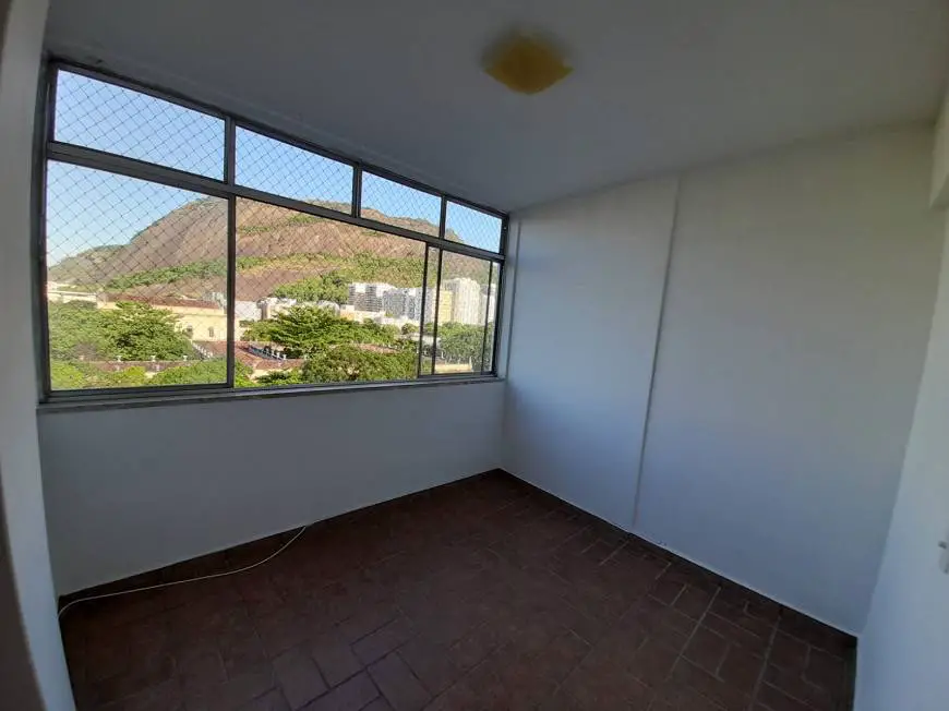 Foto 4 de Apartamento com 2 Quartos para alugar, 69m² em Botafogo, Rio de Janeiro