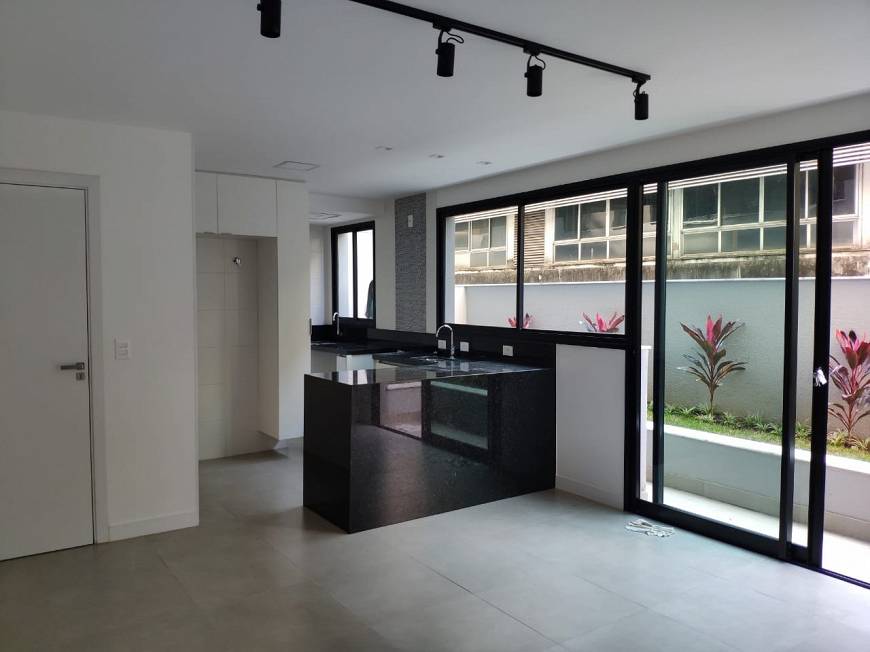Foto 1 de Apartamento com 2 Quartos para alugar, 96m² em Funcionários, Belo Horizonte