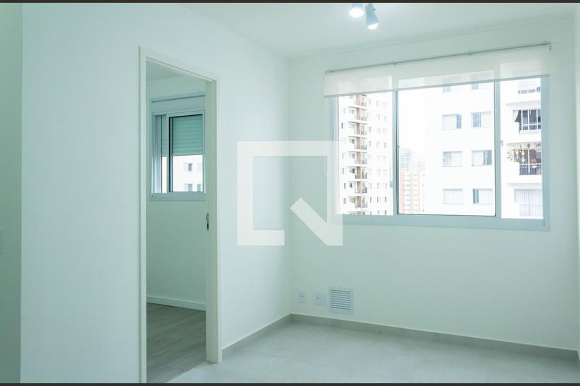 Foto 1 de Apartamento com 2 Quartos para alugar, 36m² em Jardim Marajoara, São Paulo