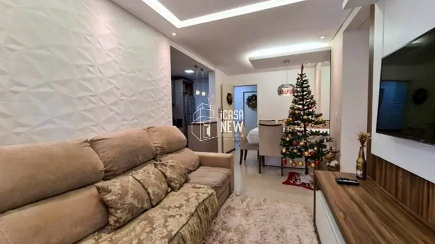 Foto 2 de Apartamento com 2 Quartos à venda, 68m² em Uberaba, Curitiba