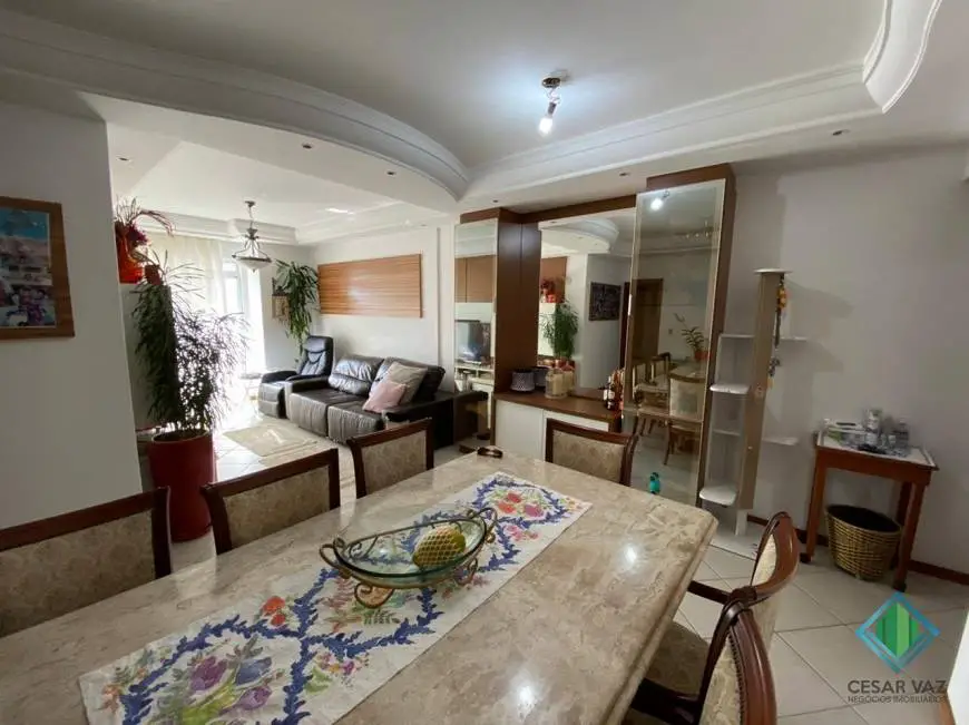 Foto 2 de Apartamento com 3 Quartos à venda, 136m² em Canto, Florianópolis