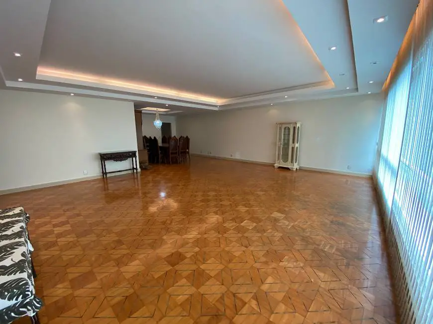 Foto 4 de Apartamento com 3 Quartos para alugar, 180m² em Copacabana, Rio de Janeiro