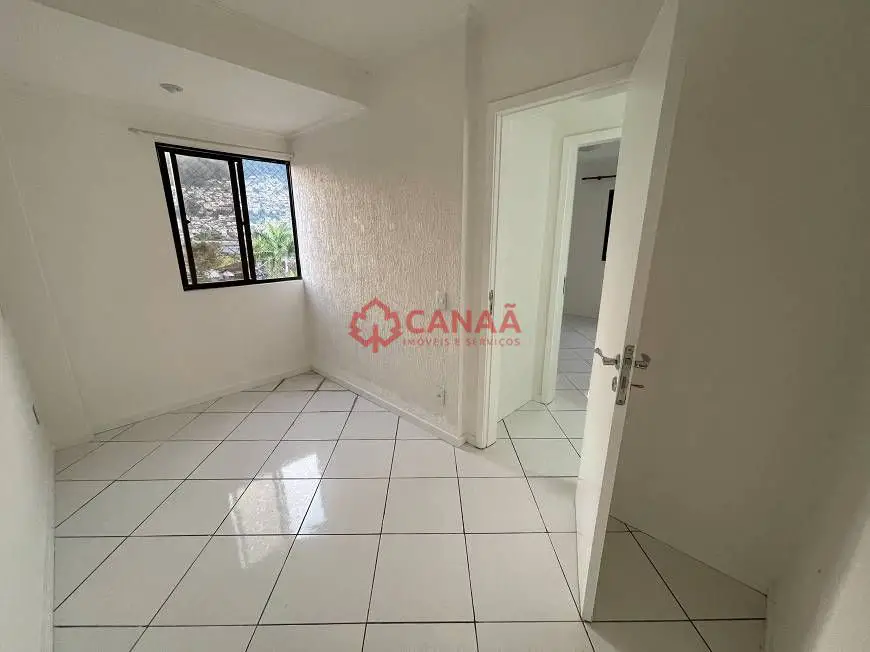 Foto 5 de Apartamento com 3 Quartos à venda, 100m² em Parque das Palmeiras, Angra dos Reis